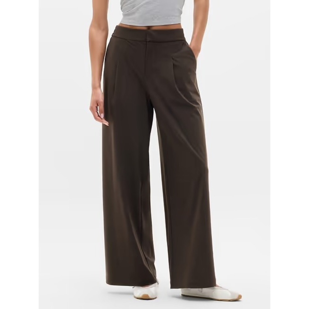 Athleta Pinnacle Wide Leg Pants Brown Espresso Pleated High Rise Trousers Size 4